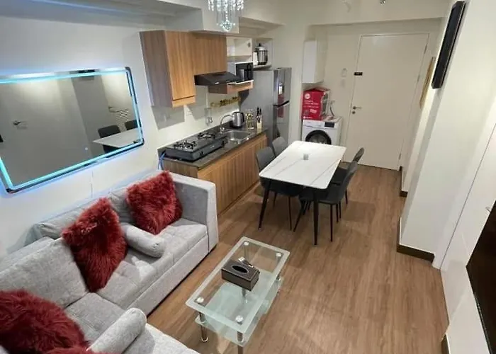 One Bedroom With Balcony 46th Floor Next To Penthouse & Sky Lounge