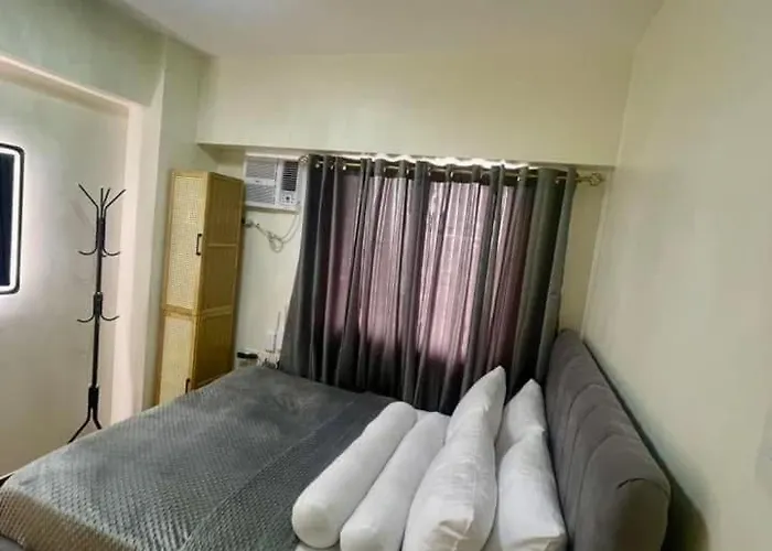Hotel One Bedroom With Balcony 46th Floor Next To Penthouse & Sky Lounge 5*