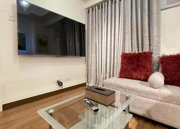 Hotel One Bedroom With Balcony 46th Floor Next To Penthouse & Sky Lounge Manila