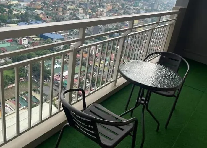 Hotel One Bedroom With Balcony 46th Floor Next To Penthouse & Sky Lounge