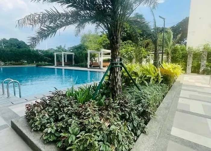 Hotel One Bedroom With Balcony 46th Floor Next To Penthouse & Sky Lounge 5*