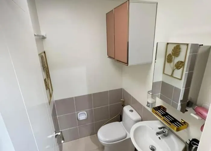 One Bedroom With Balcony 46th Floor Next To Penthouse & Sky Lounge 5*