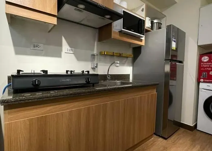 One Bedroom With Balcony 46th Floor Next To Penthouse & Sky Lounge