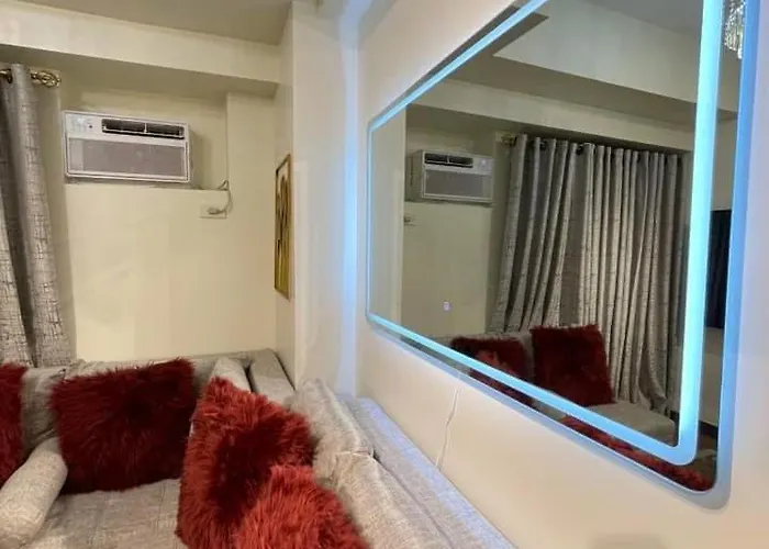 Hotel One Bedroom With Balcony 46th Floor Next To Penthouse & Sky Lounge Manila
