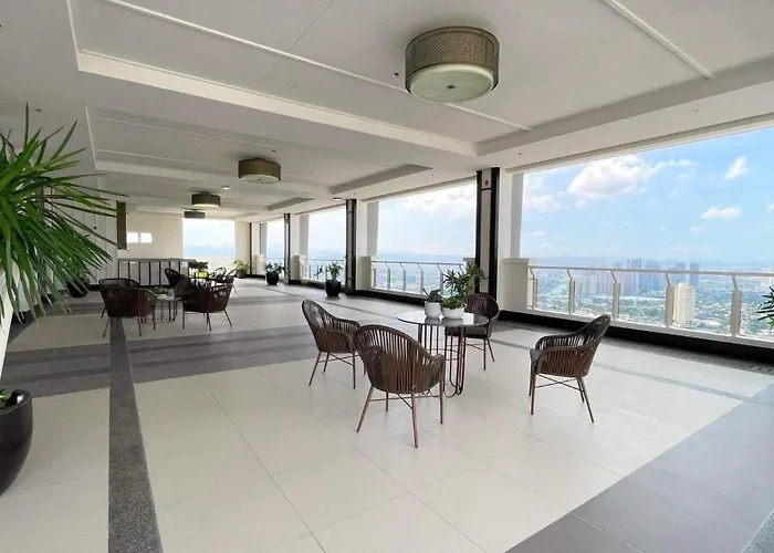 One Bedroom With Balcony 46th Floor Next To Penthouse & Sky Lounge