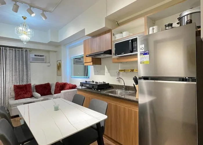 One Bedroom With Balcony 46th Floor Next To Penthouse & Sky Lounge Manila