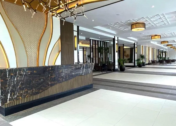 One Bedroom With Balcony 46th Floor Next To Penthouse & Sky Lounge 5*